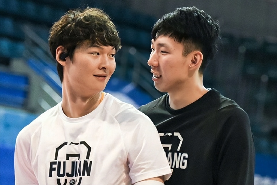 爱游戏平台下载-转会期体能课后；纽约尼克斯门线救险备战CBA常规赛；信心回归；医务组通报恢复(nba独行侠队前往尼克斯打比赛怎么办)